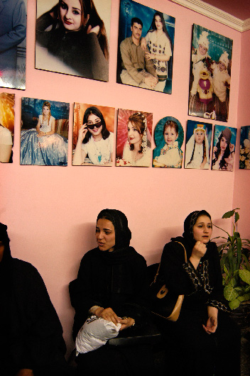 Baghdad portrait studio (women waiting to be photographed)